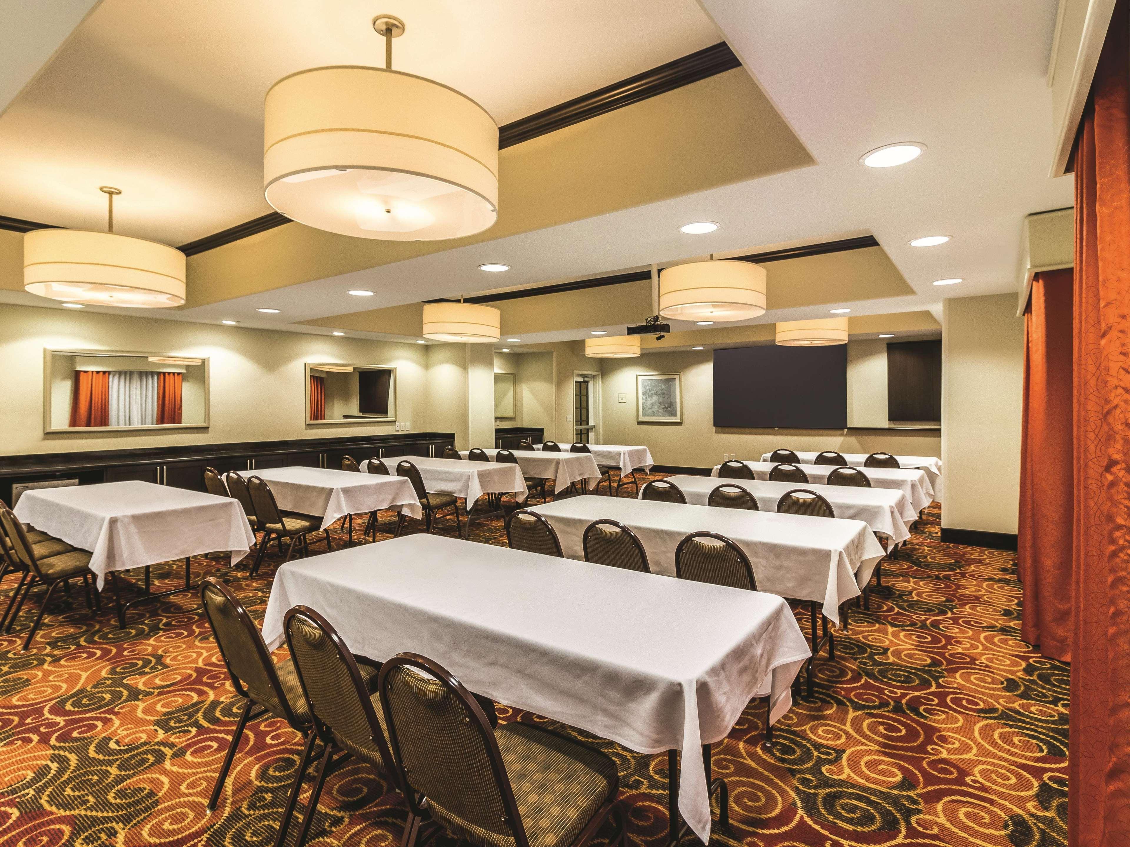 מלון La Quinta By Wyndham Fargo-Medical Center מראה חיצוני תמונה
